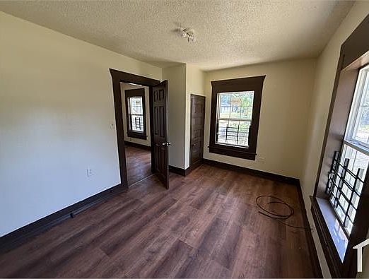1st image of 818 Washington Ave SW
