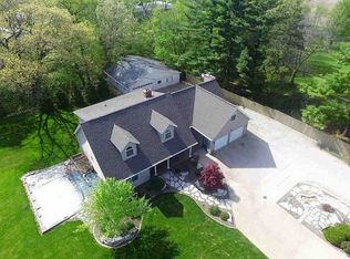 24813 Spring Creek Rd, Washington, IL 61571