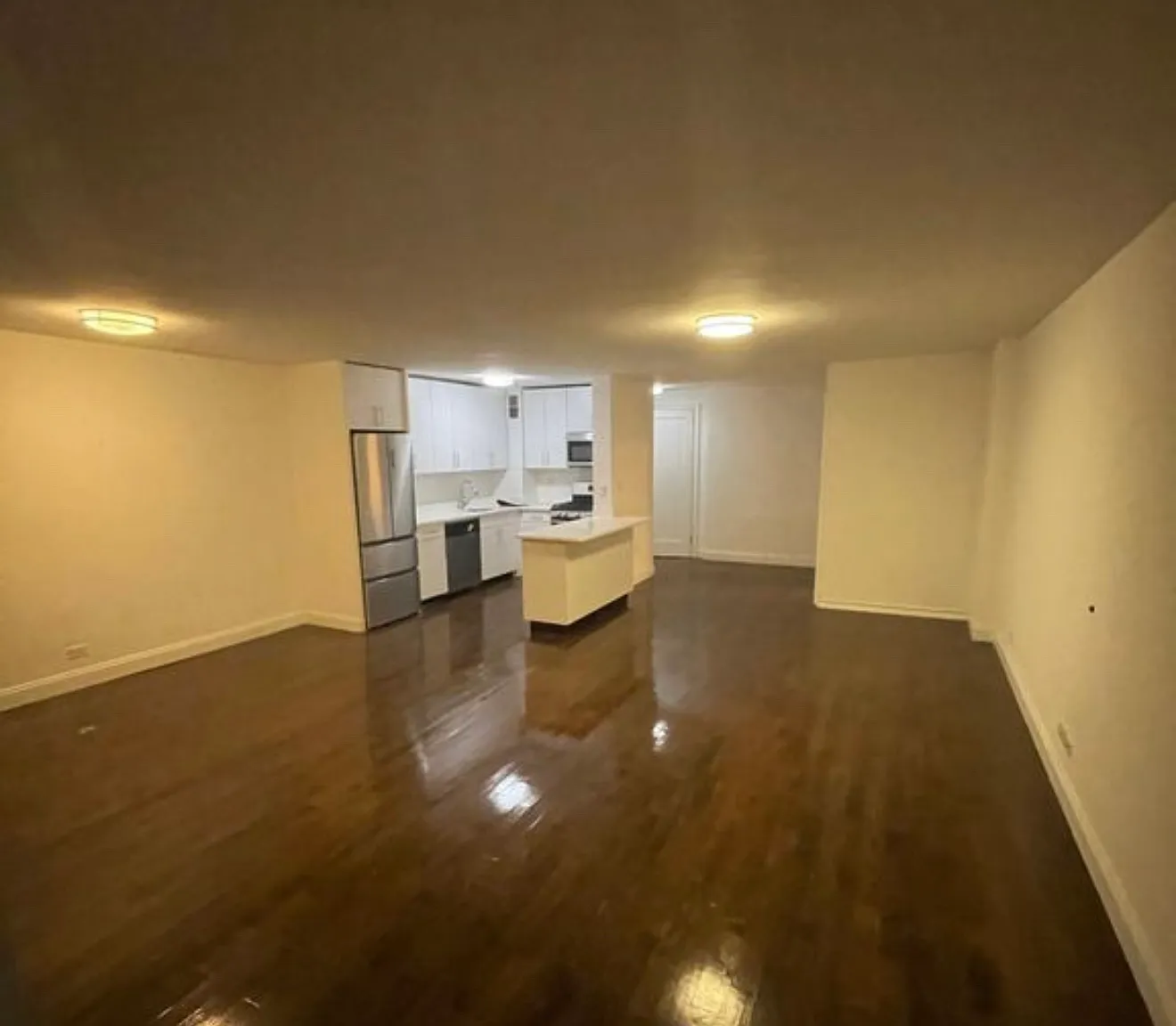 2 bed, 1000 sqft, $7,000 — Photo 1