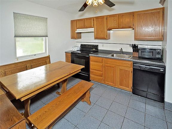 2nd image of 447 Shelbourne Dr