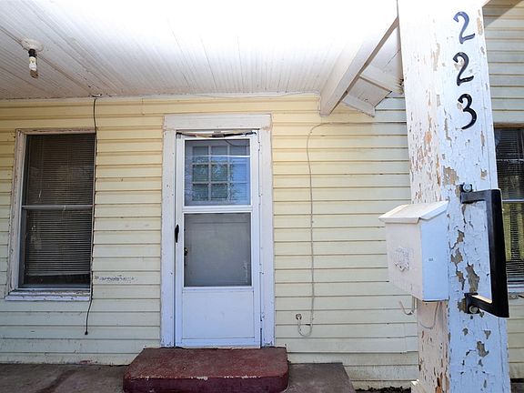 2nd image of 223 W Garden St