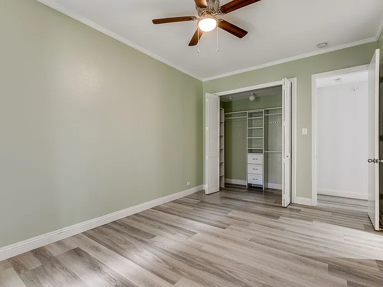 7709 Broadway #113 — Photo 13
