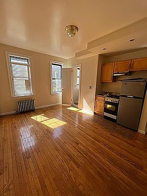 2nd image of 141 W 139th St #C23