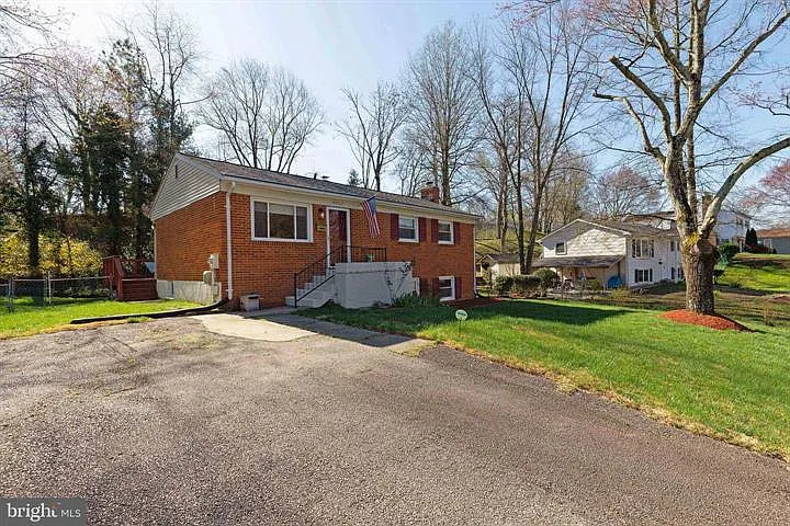 Building Photo - 14707 Brook Dr