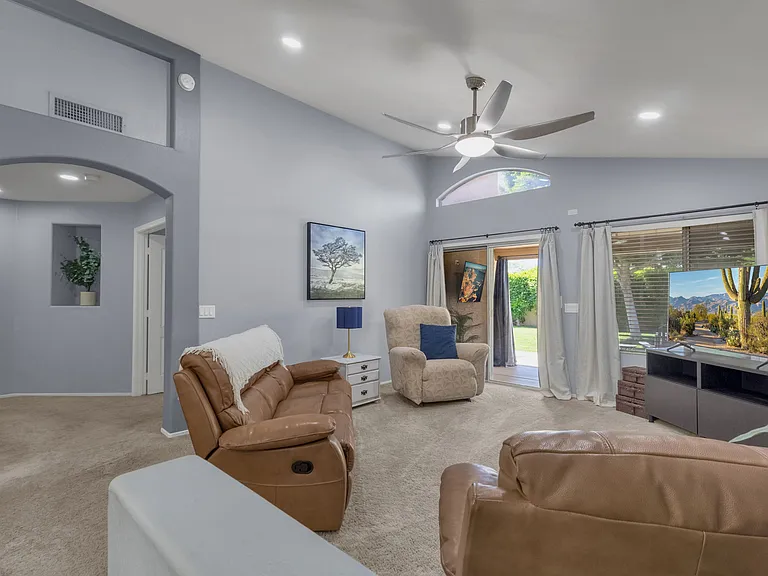 4801 W Harrison St — Photo 15