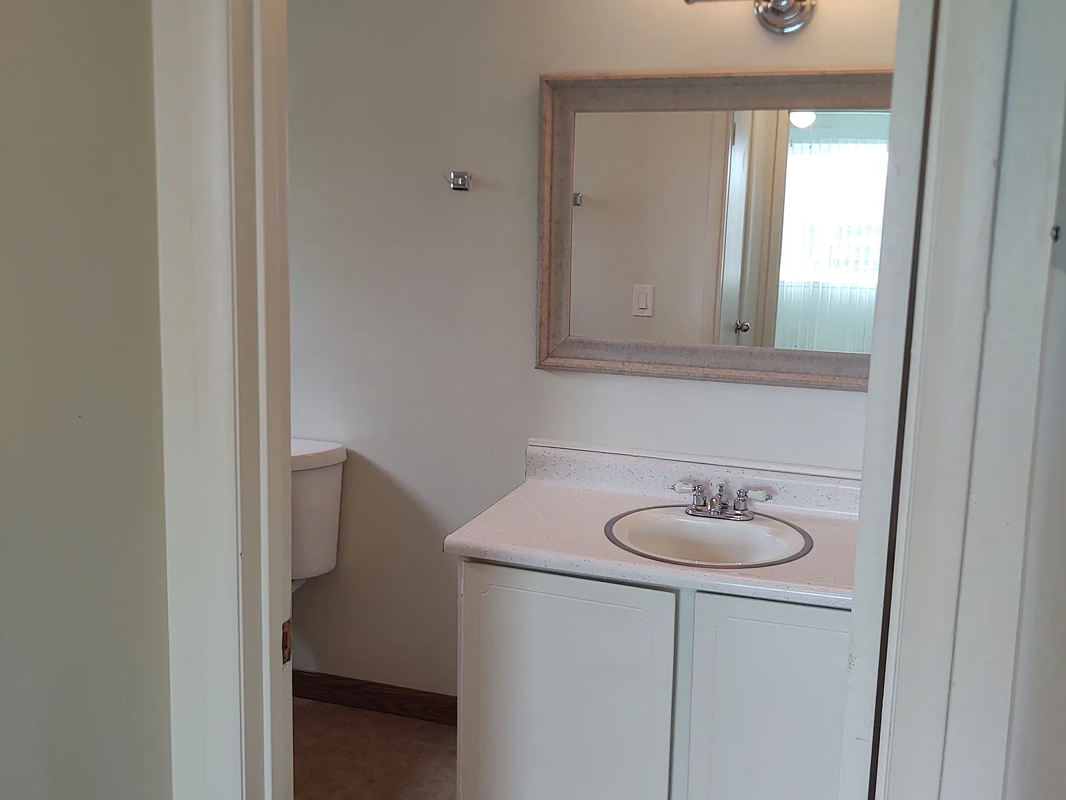 1 bed, 1.0 bath, 700 sqft, $1,150 — Photo 3