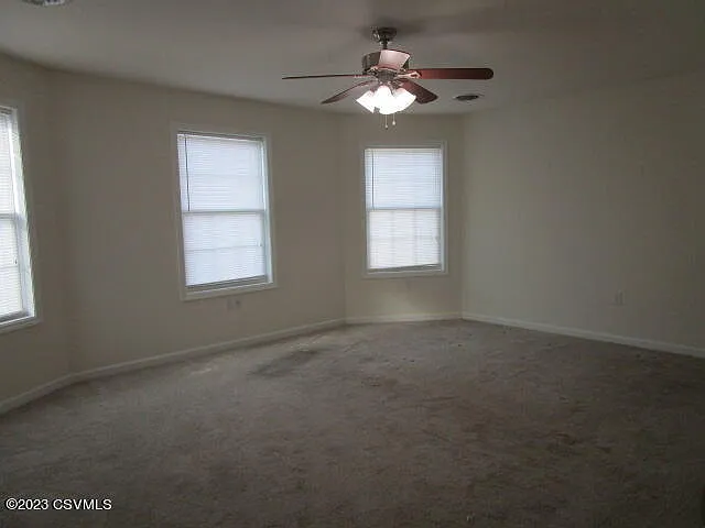 820 Baker St — Photo 17