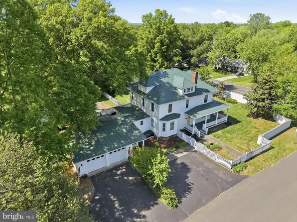 9026 Sudley Rd, Manassas, VA 20110