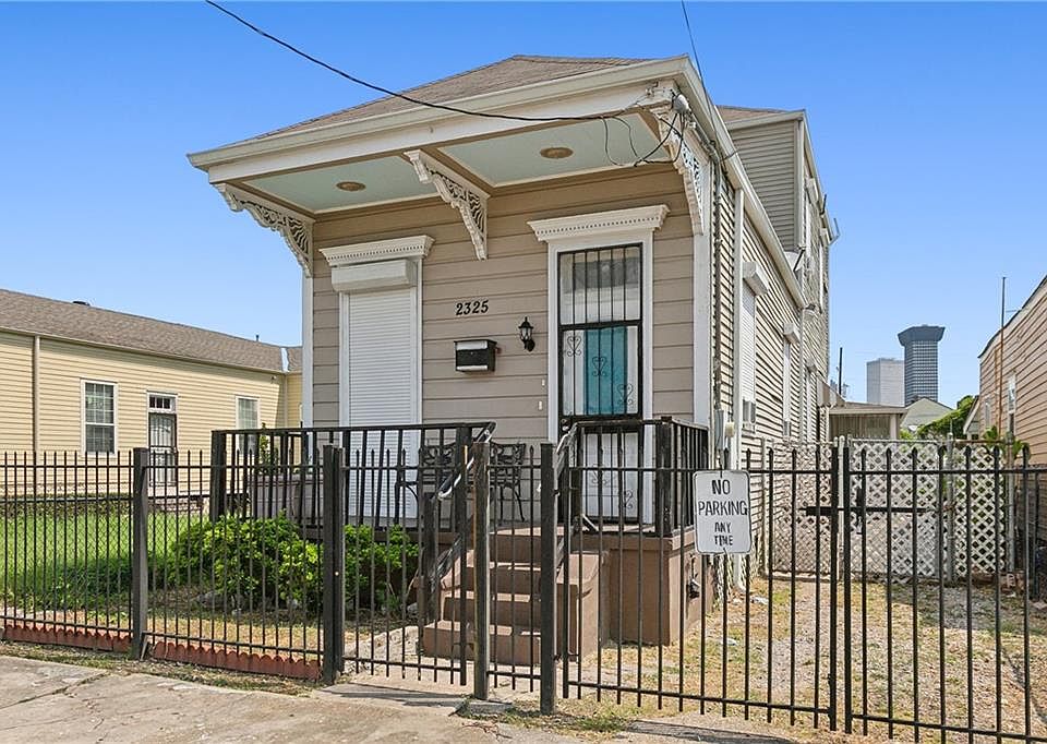 1st image of 2325 Josephine St
