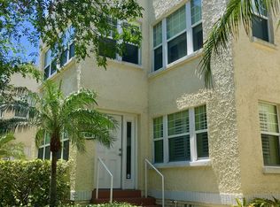 1420 Oak St NE #6, Saint Petersburg, FL 33704