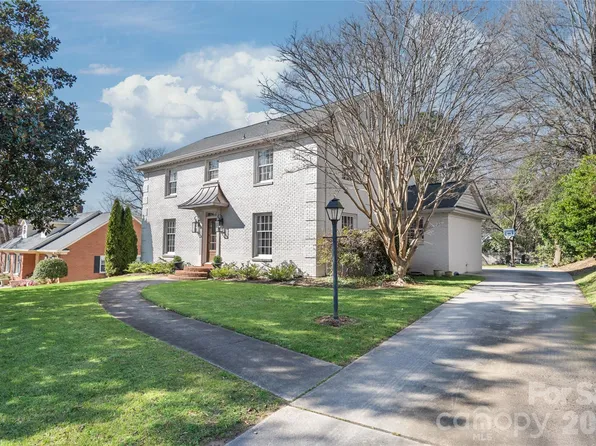 1330 Brockton Ln, Charlotte, NC 28226