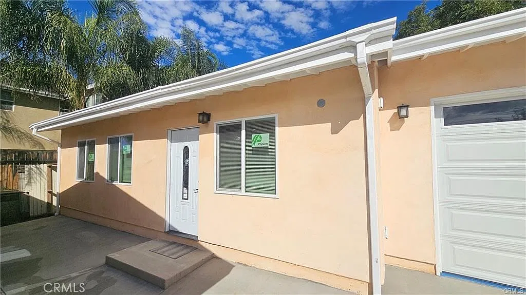 3 bed, 2.5 bath, 1000 sqft, $2,600 — Photo 2