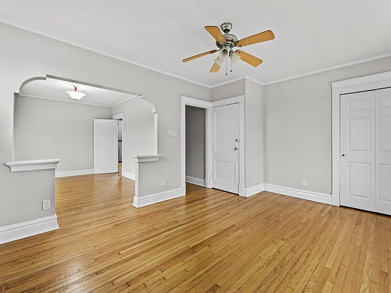 1050 Forest Ave #2 — Photo 11