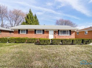 3335 Starr Ave, Oregon, OH 43616