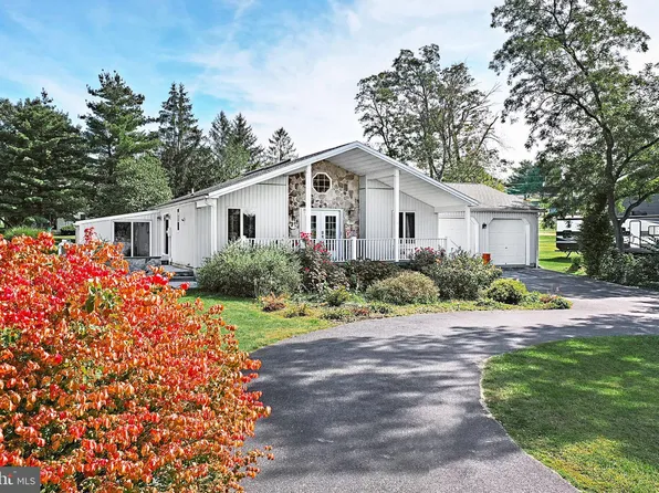10 Hooker Dr, East Berlin, PA 17316