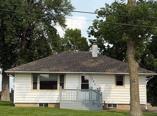 701 School St S, Ellendale, MN 56026
