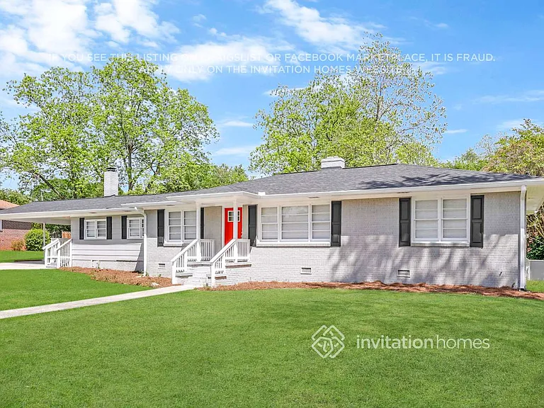 4108 Campbell St NE — Photo 2