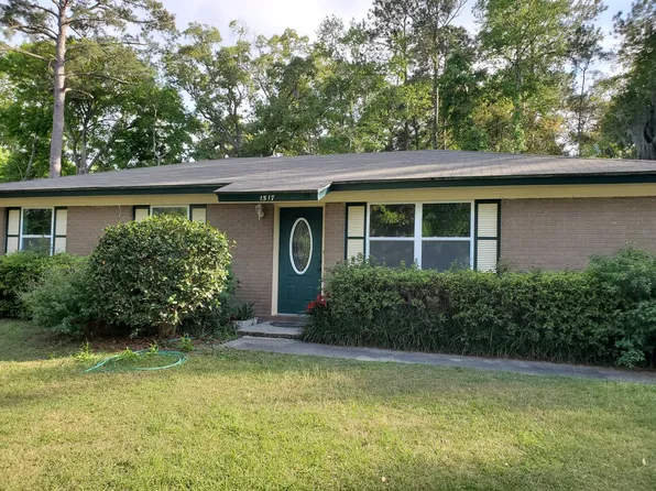 1517 Rosewood Dr, Savannah, GA 31406