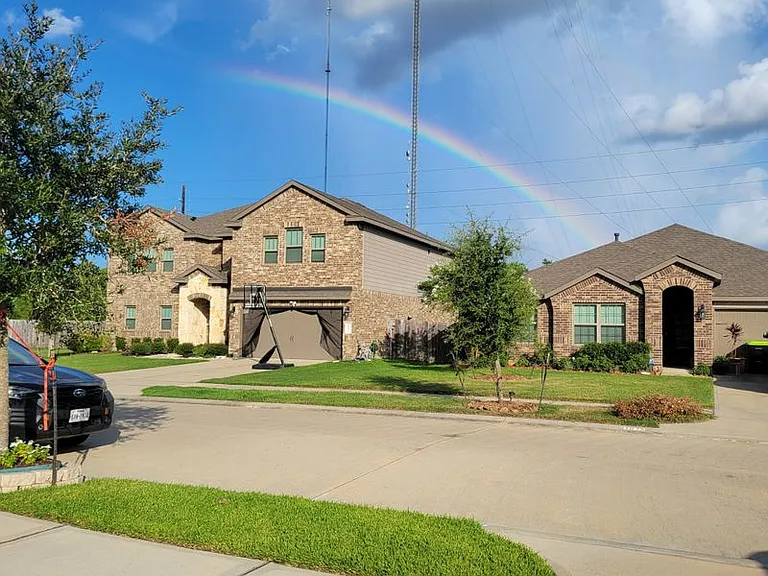 1011 Bayou Meadow Dr — Photo 1