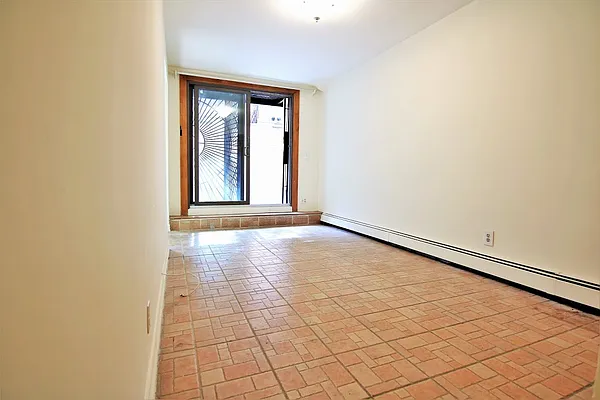 Rented by JK Dansar Corp | media 15