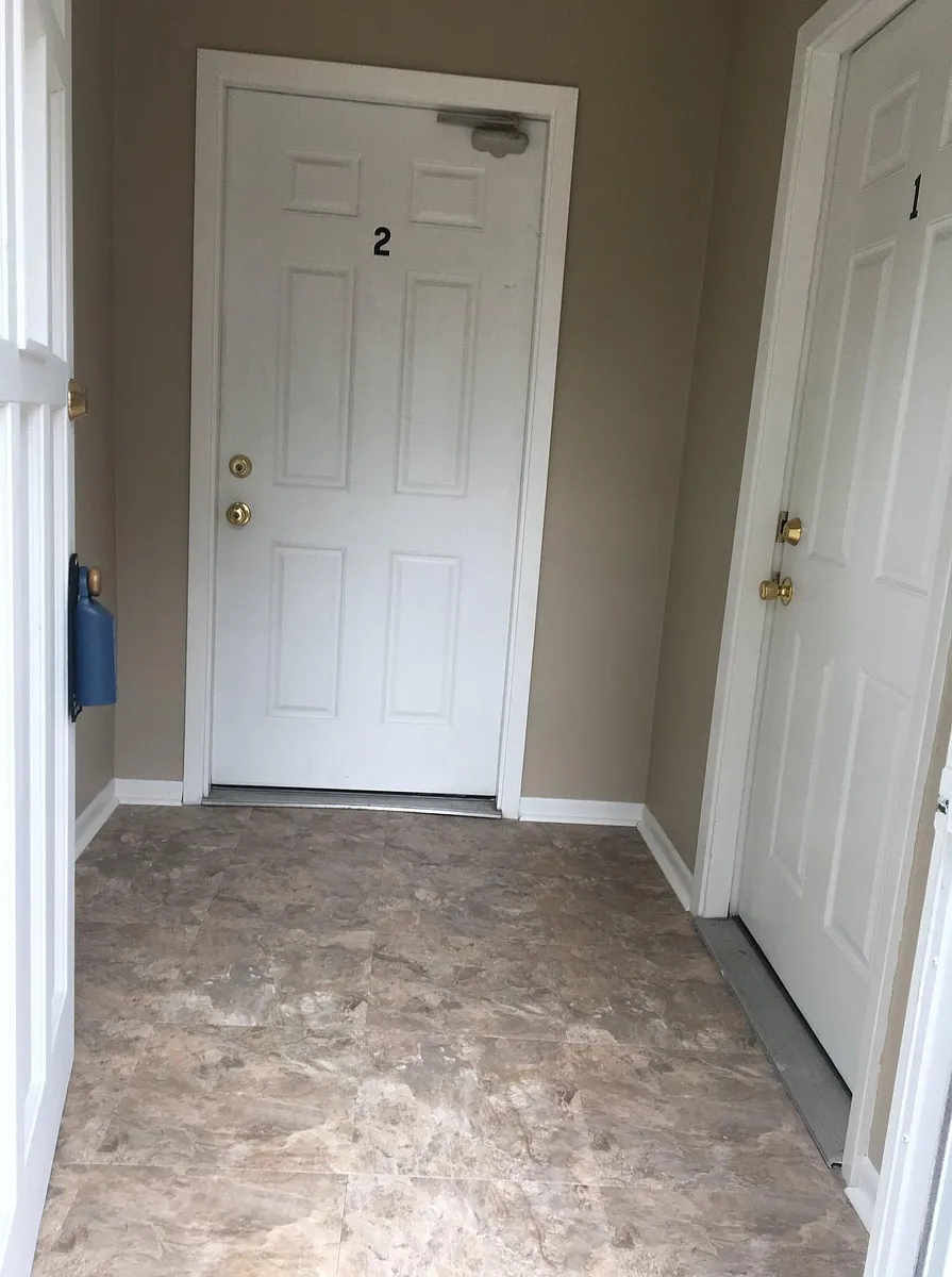 Front entry to both units - 1359 Thomas Ave #2