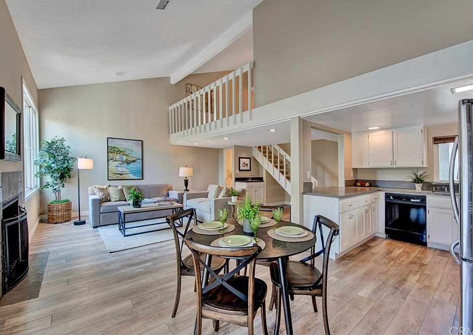 1st image of 12722 Newport Ave #19