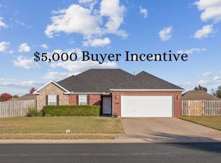 1178 Charles St, Pea Ridge, AR 72751