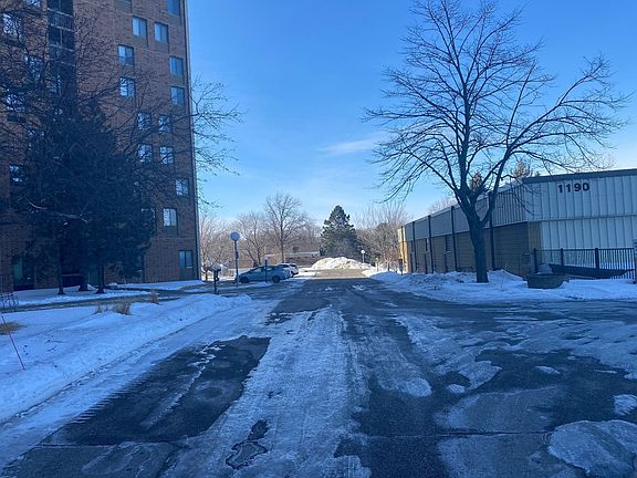 4th image of 1181 Edgcumbe Rd APT 810
