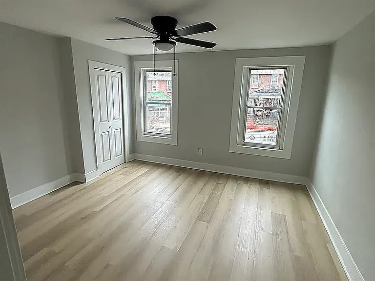 104 N Franklin St — Photo 5
