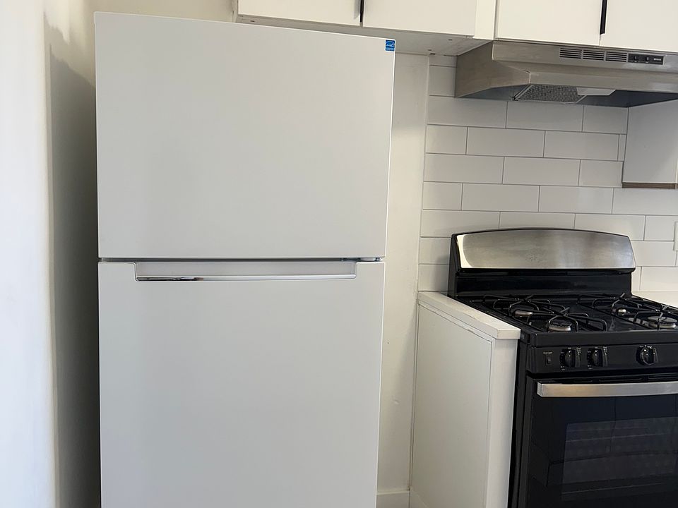 1st image of 374 Park Ave #21