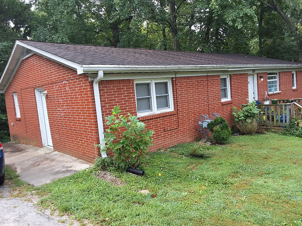 1110 Evelyn Dr