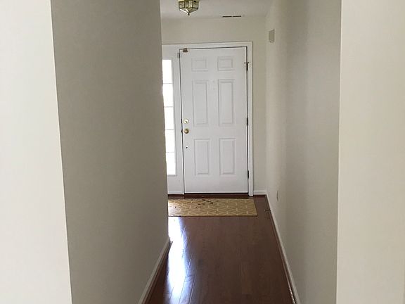 5th image of 21 Aintree Dr