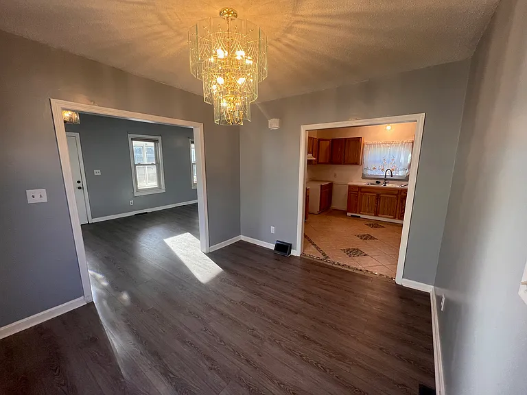 67 Suffolk St — Photo 18