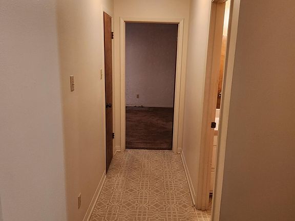 5th image of 302 Eden Dr