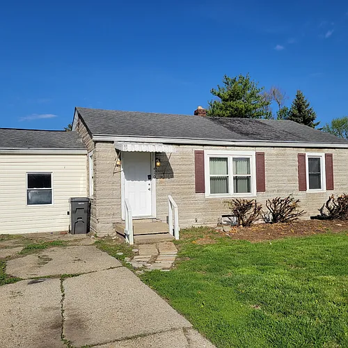 410 Manhattan Ave Photo 1