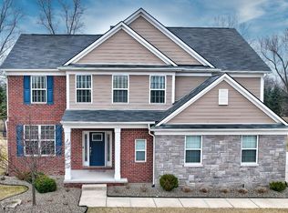 1190 Hickory Ridge Ct S, Canton, MI 48187