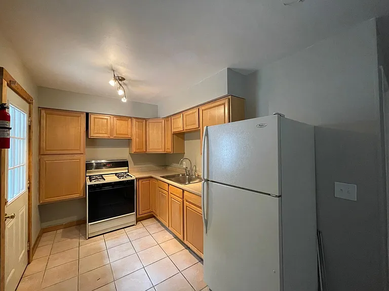 903 Wheaton Ave #4 — Photo 2
