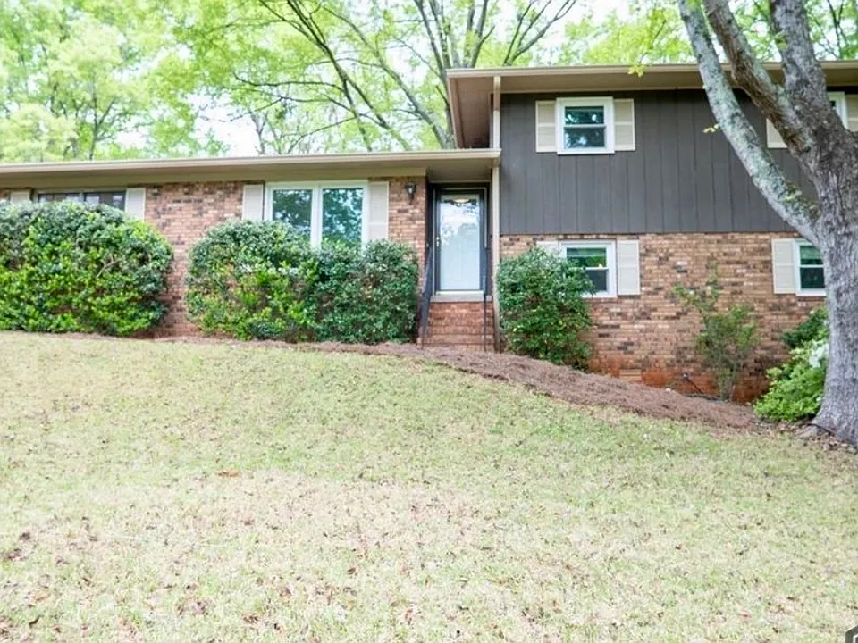 190 Spalding Cir
