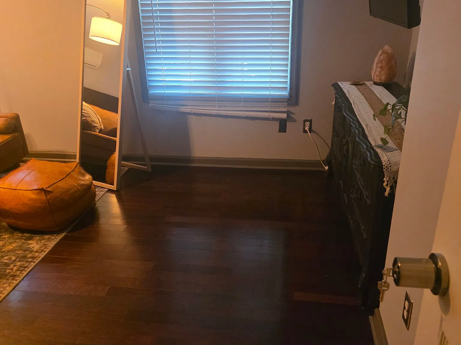 1 bed, 1.5 bath, $1,200 — Photo 3