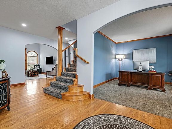 3rd image of 207 Saponi Ln