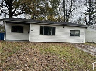 10324 Earl Dr, Saint Louis, MO 63136