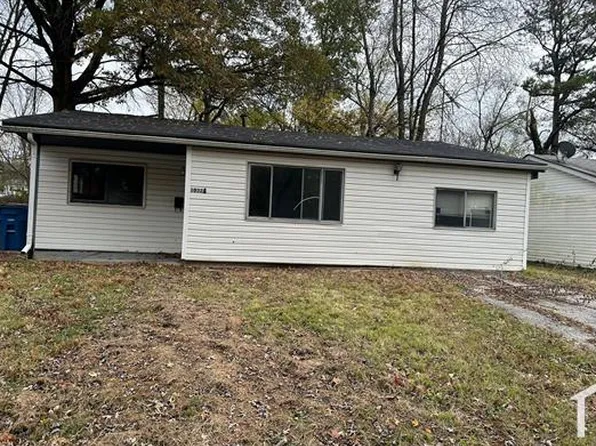 10324 Earl Dr, Saint Louis, MO 63136