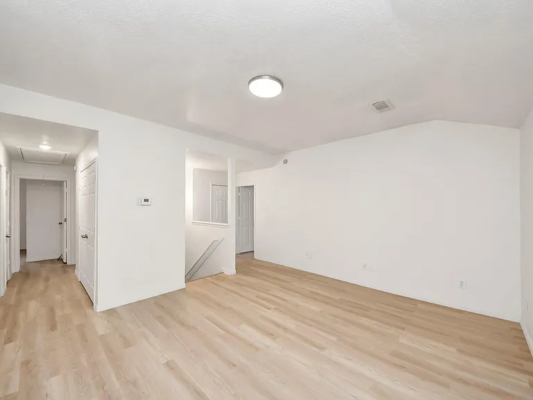 3046 Texas Oak Dr — Photo 5