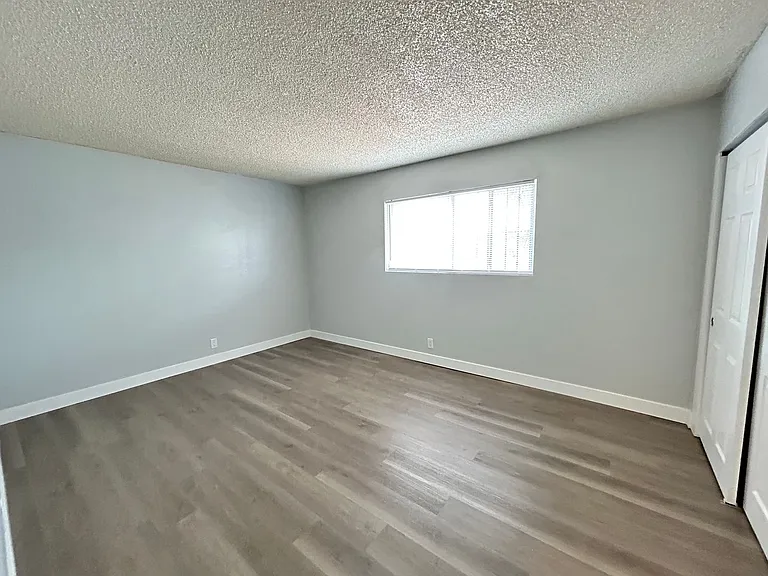 575 S Royal Crest Cir #8 — Photo 7