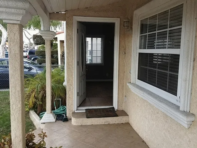 San Vincente Ave — Photo 36