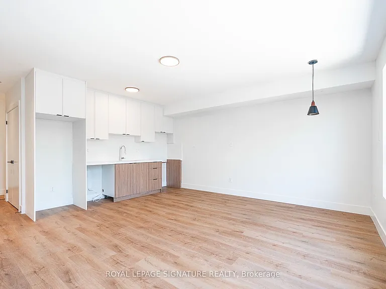 7 Earnscliffe Rd #5 — Photo 7