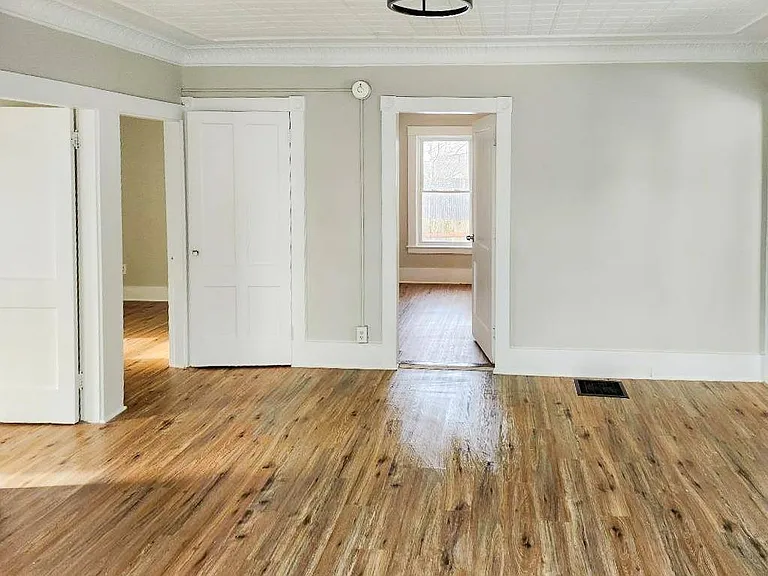 11 Fern St #1 — Photo 2