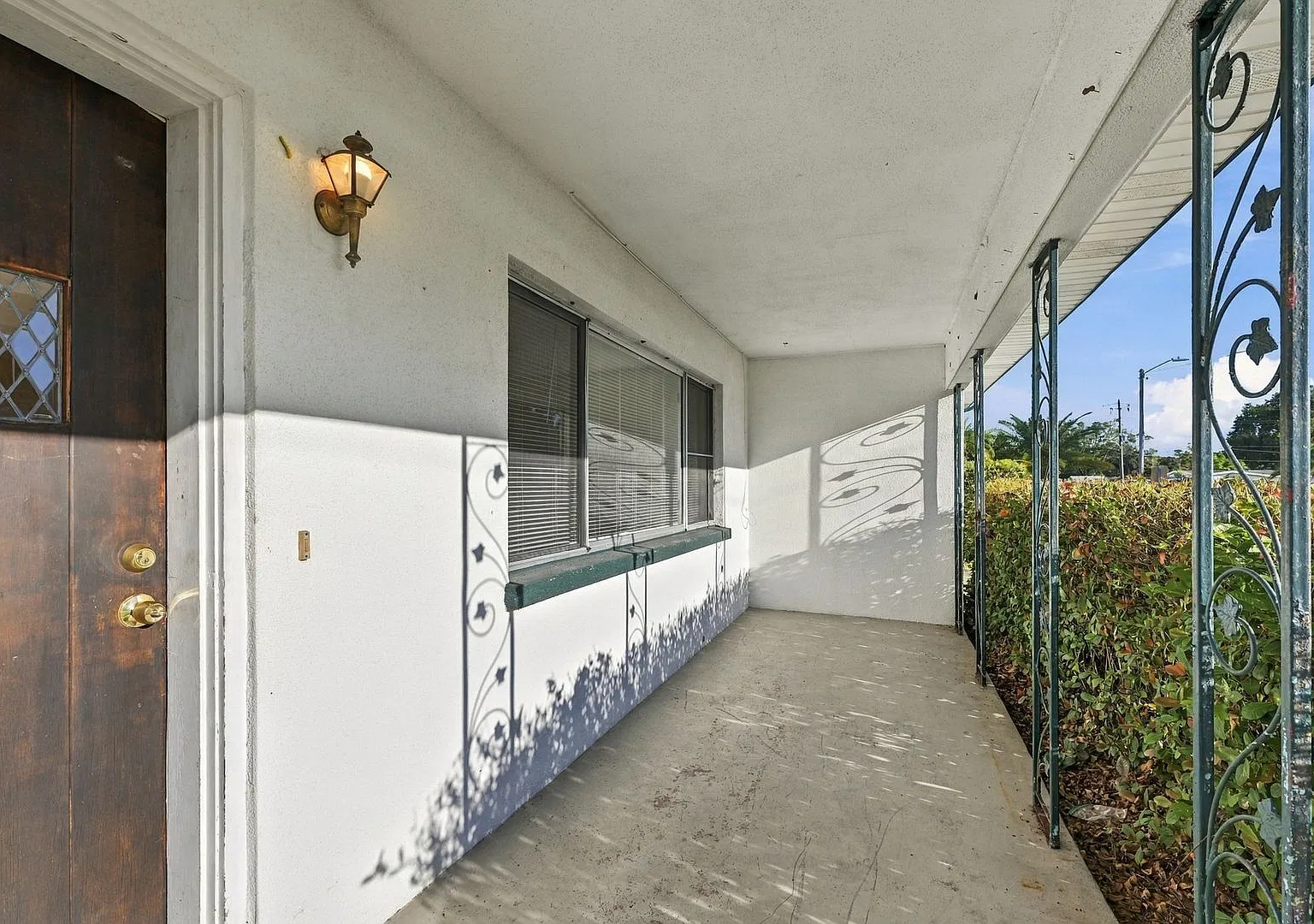 Charming 3bed/1.5bath Single Family Home on a quiet street in Clearwater! — Photo 3