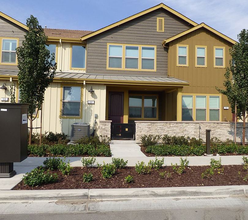 1st image of 560 Sandalwood Dr