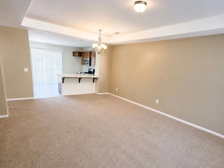 6336 W Clinton Ct — Photo 2